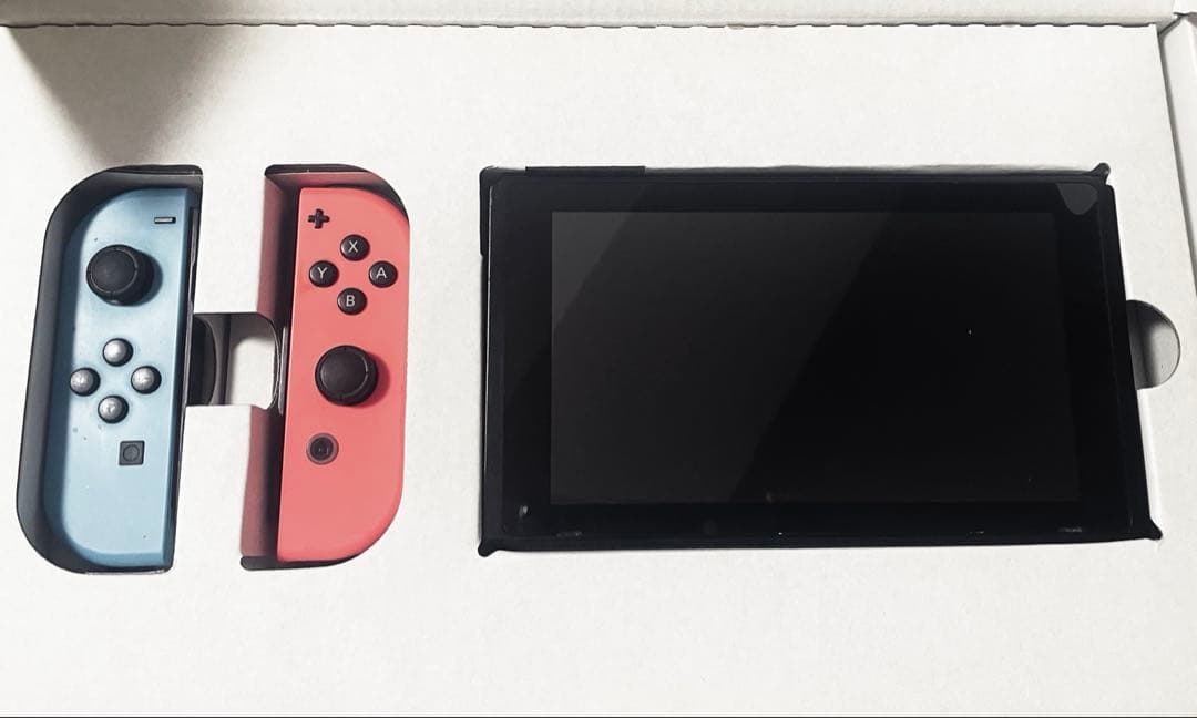 Nintendo Switch 本体 青と赤のジョイコン付き