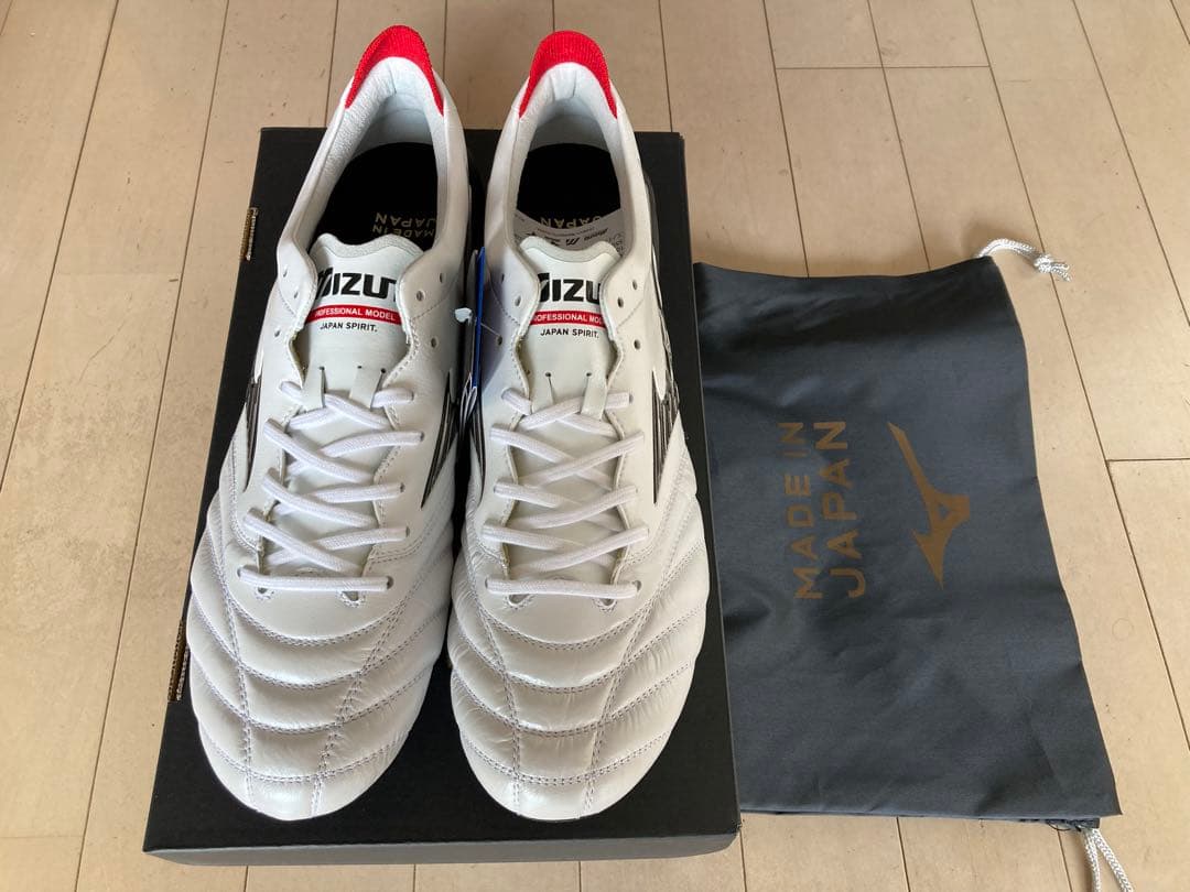 モレリアネオ4ジャパン　白　27.5㎝　新品。