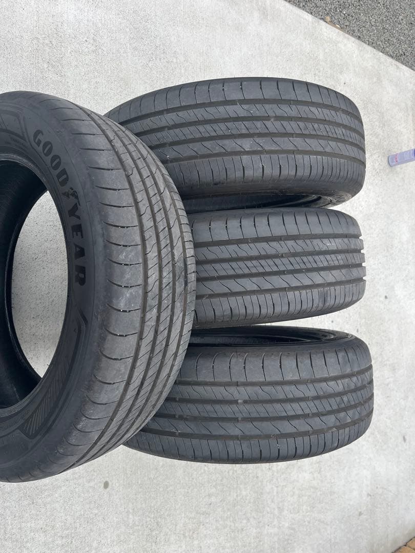 215/60/17グッドイヤー（2本での発送）800キロのみ走行送料込み（1）