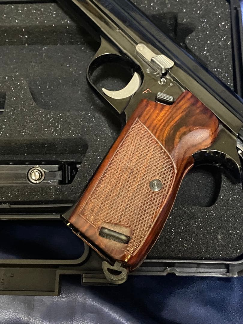 マルシン　SIG P210 6mmフルストロークWディープ/HW木製グリップ付き