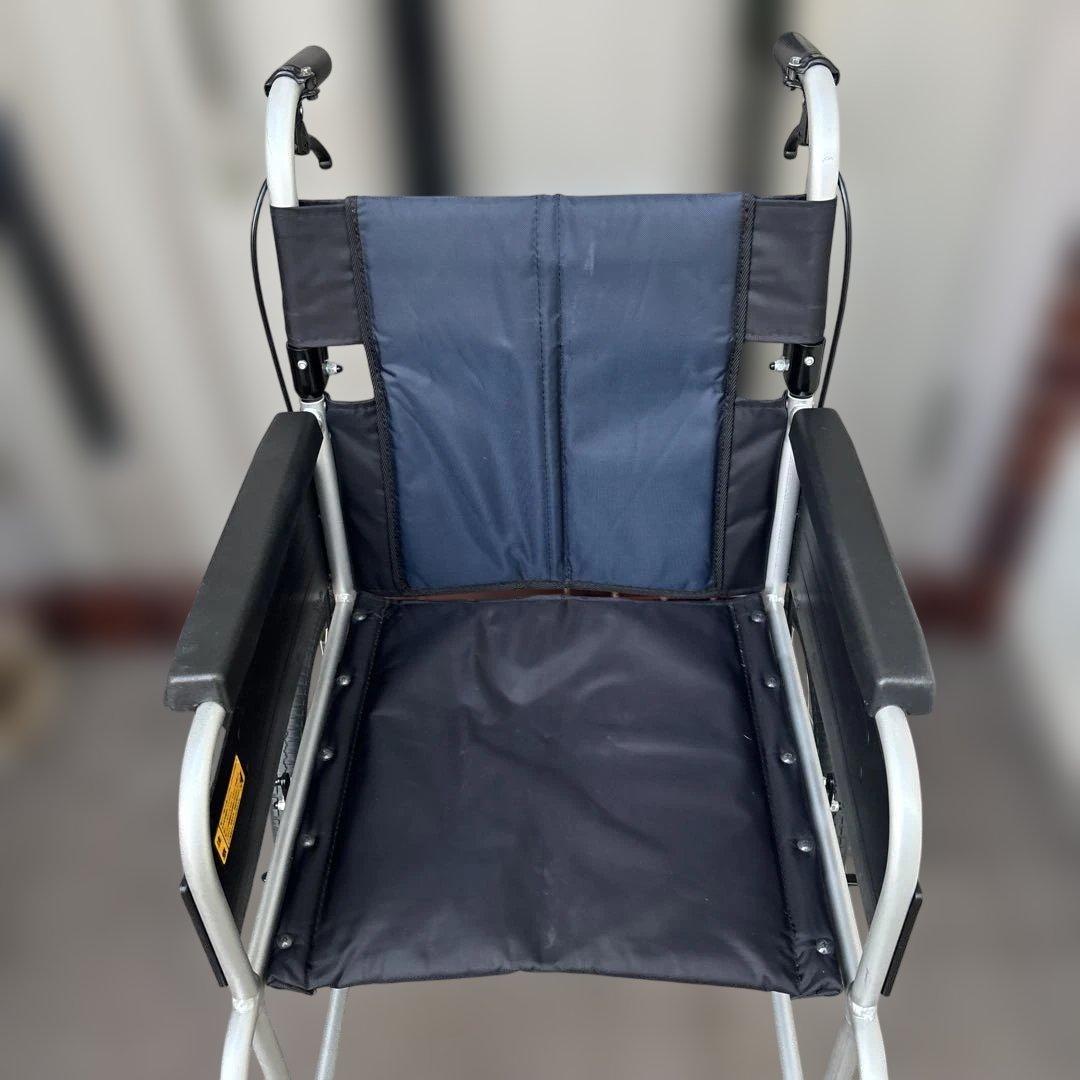 折りたたみ式 ネイビー 介助用車椅子wheel chair MIKIブレーキ付き