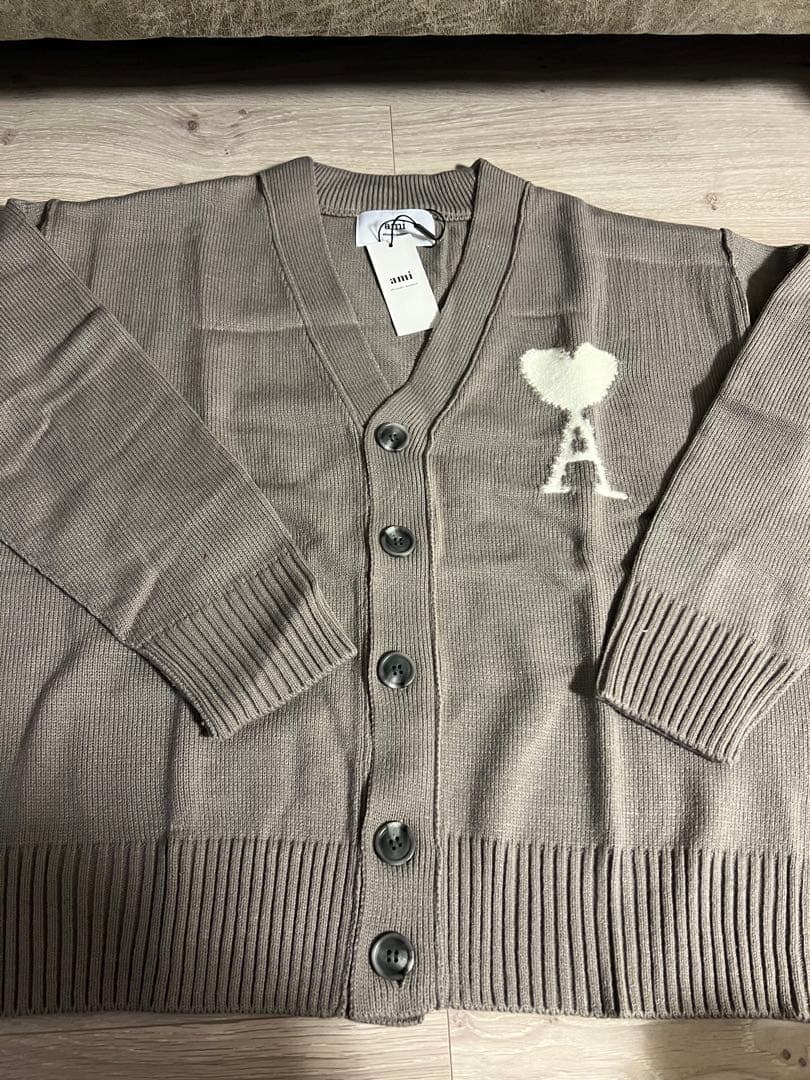 AMI PARIS ハート刺繍 ニットカーディガン 春秋モデルグレー