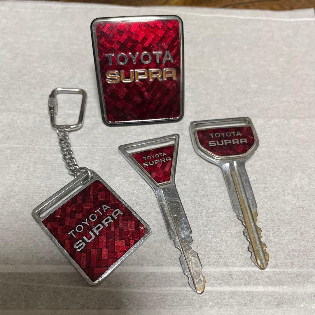 Ｎ*ち様 TOYOTA SUPRA エンブレムキーリングセット