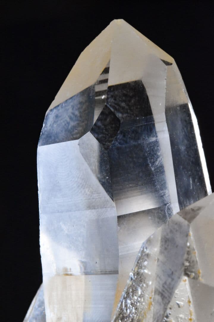 ベトナム イェンバイ産 クリア三連晶クォーツ