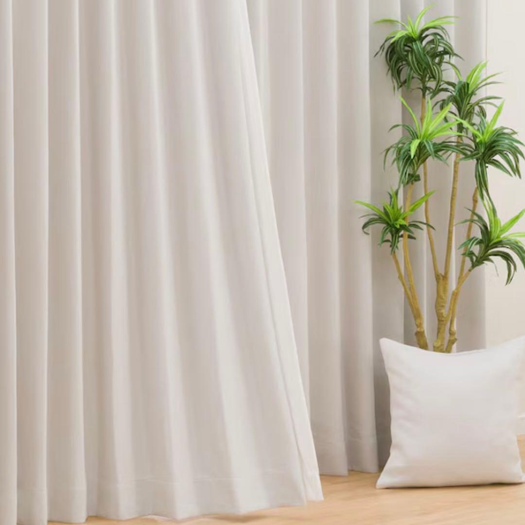 【新品未開封】ニトリ　ドレープカーテン　ヴェリグ