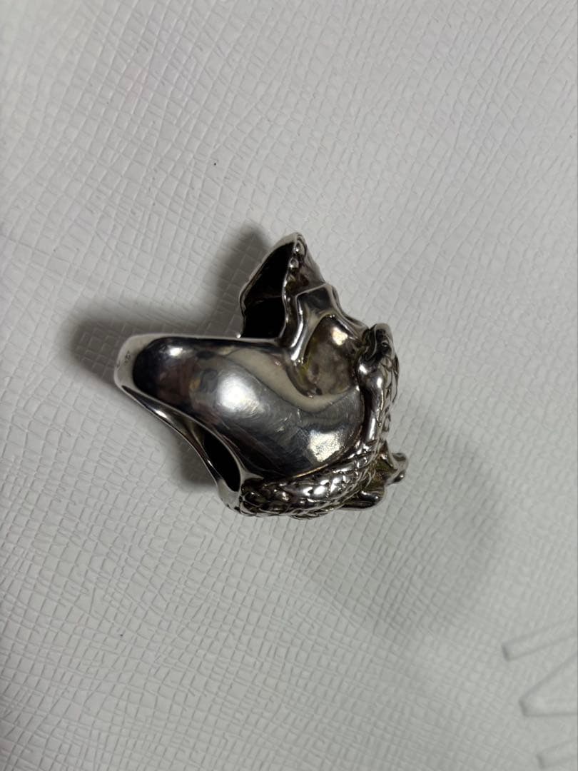 ねるのおうち　vivienne westwood ヴァニティ　リング