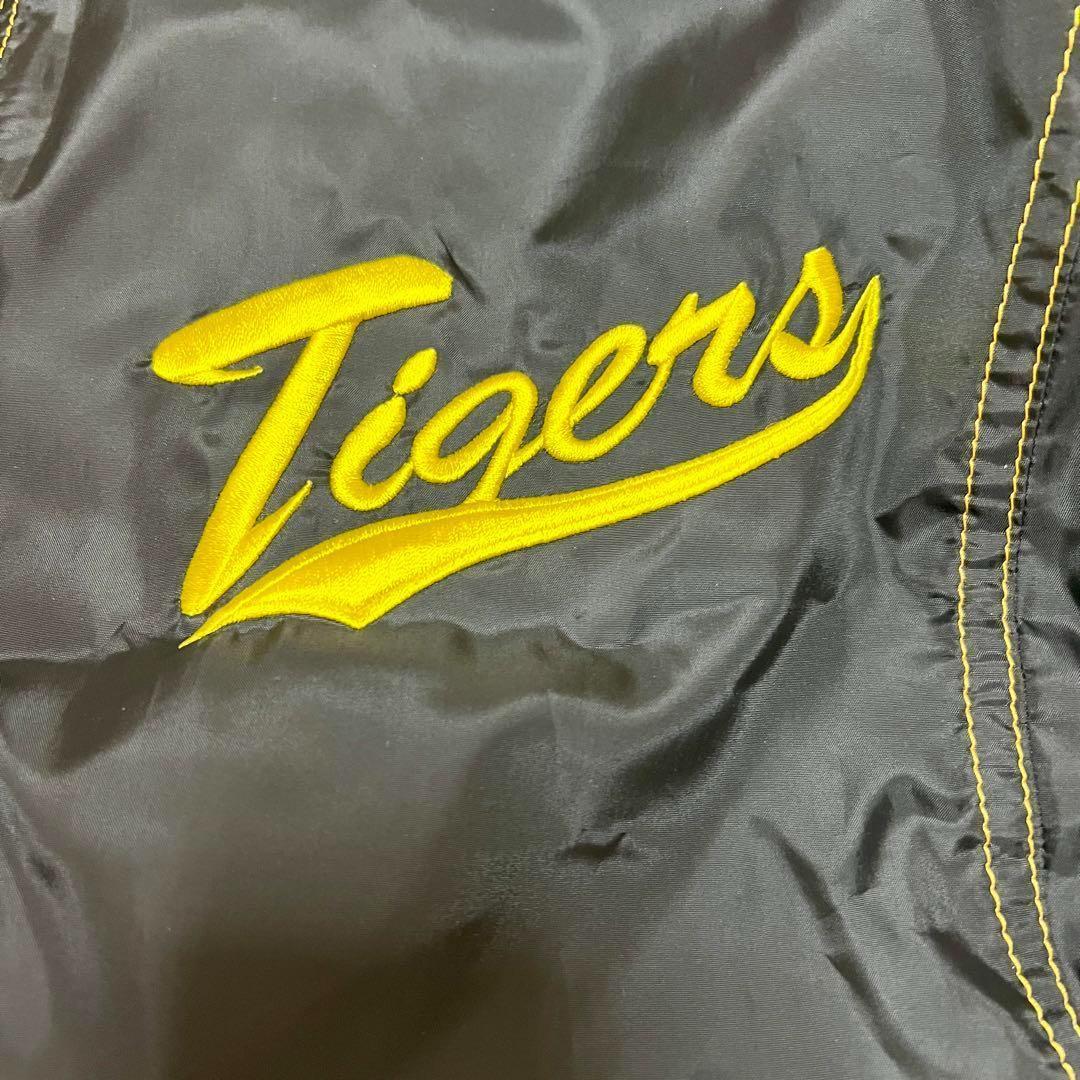 【超希少】阪神タイガース　グランドコート　XL 岡田監督　完売品　コレクション