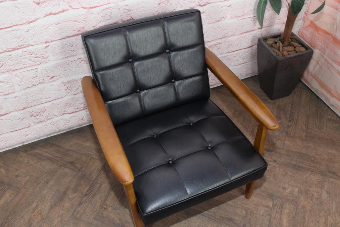 展示品　カリモク60 Kチェア スタンダードブラック　 W36170BW　19B