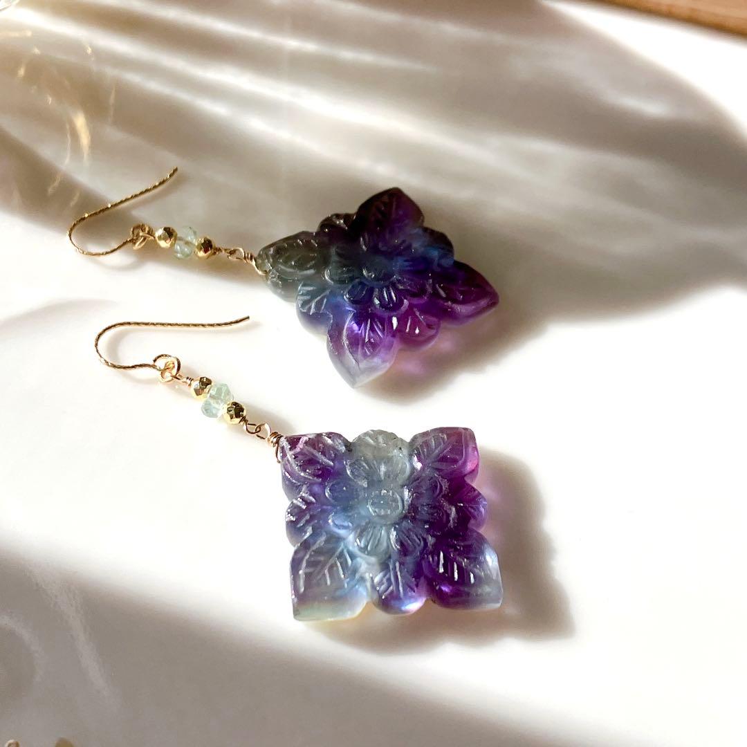 クーロ◆一点物✧バイカラーフローライト/MOP ダブレットストーンピアス