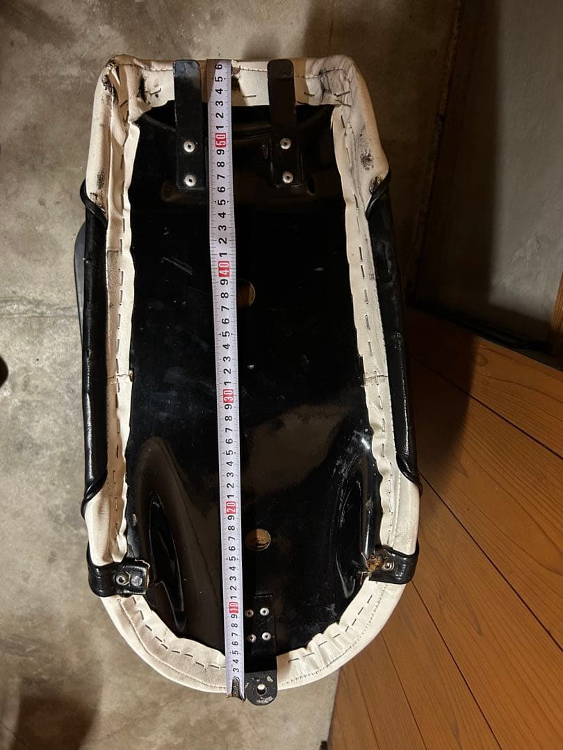 SR400 2型にて使用 カスタムシート