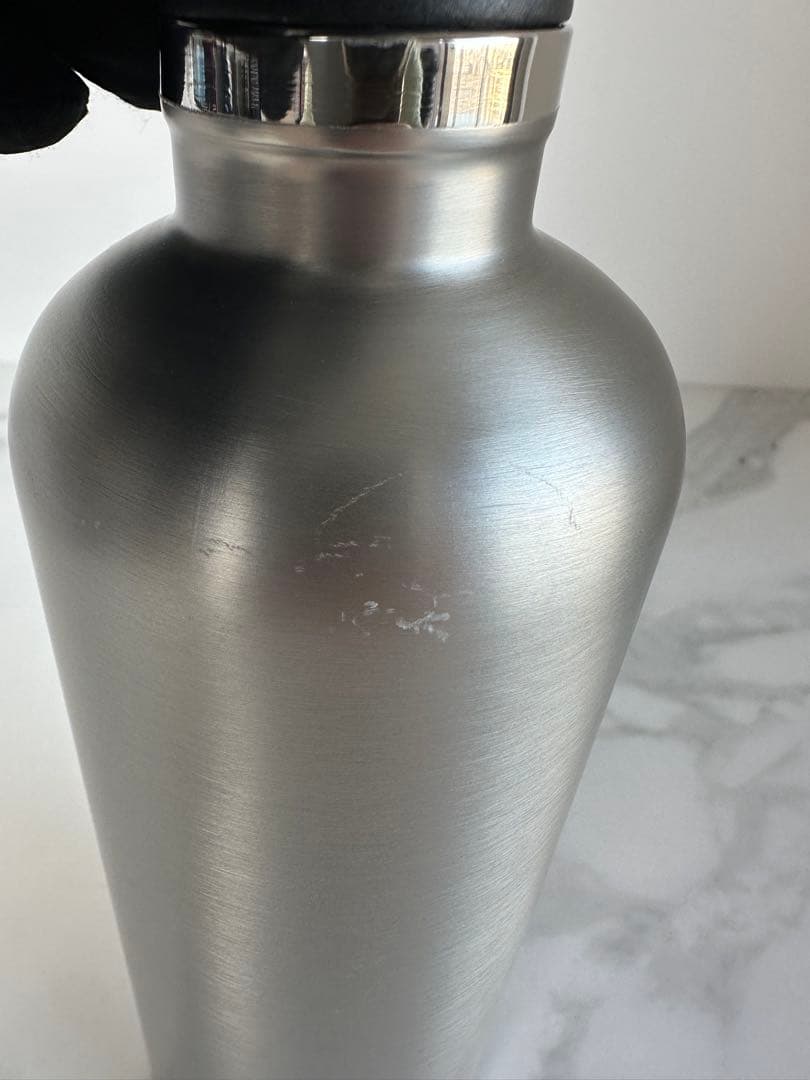 PRADA ステンレスウォーターボトル　500ml
