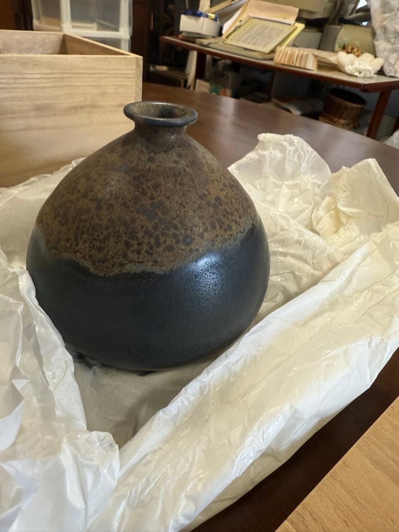 一輪差し　荒田耕治　笠間焼