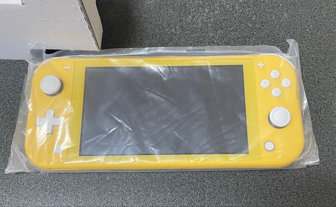 Nintendo Switch Lite スイッチ 本体 イエロー