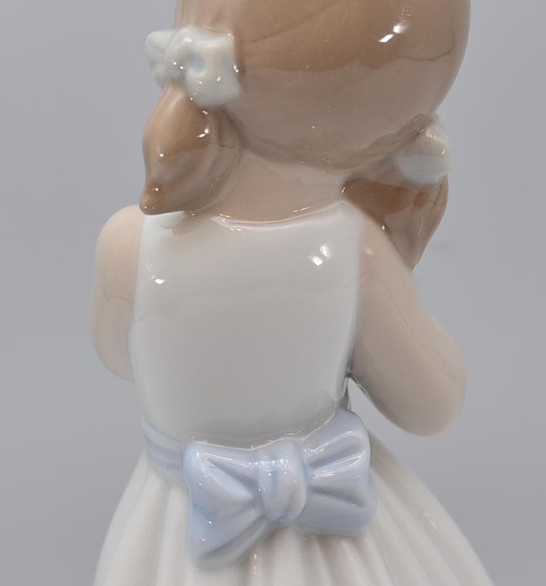 わが家のプリンセス　＃6973　★リヤドロ　スペイン　ポーセリン　箱付き　絶版