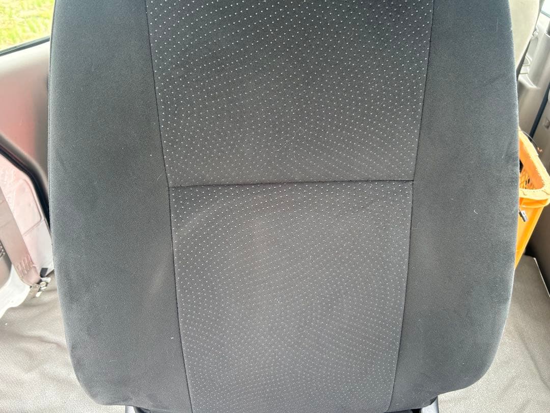 【美品】200系ハイエース　5型　運転席シート