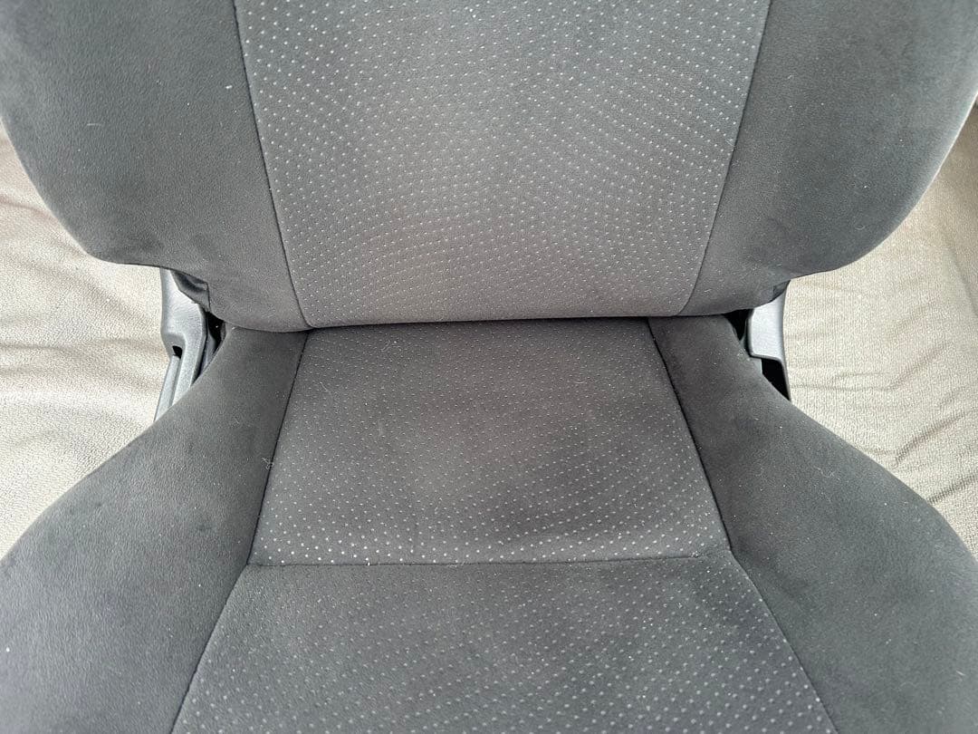 【美品】200系ハイエース　5型　運転席シート