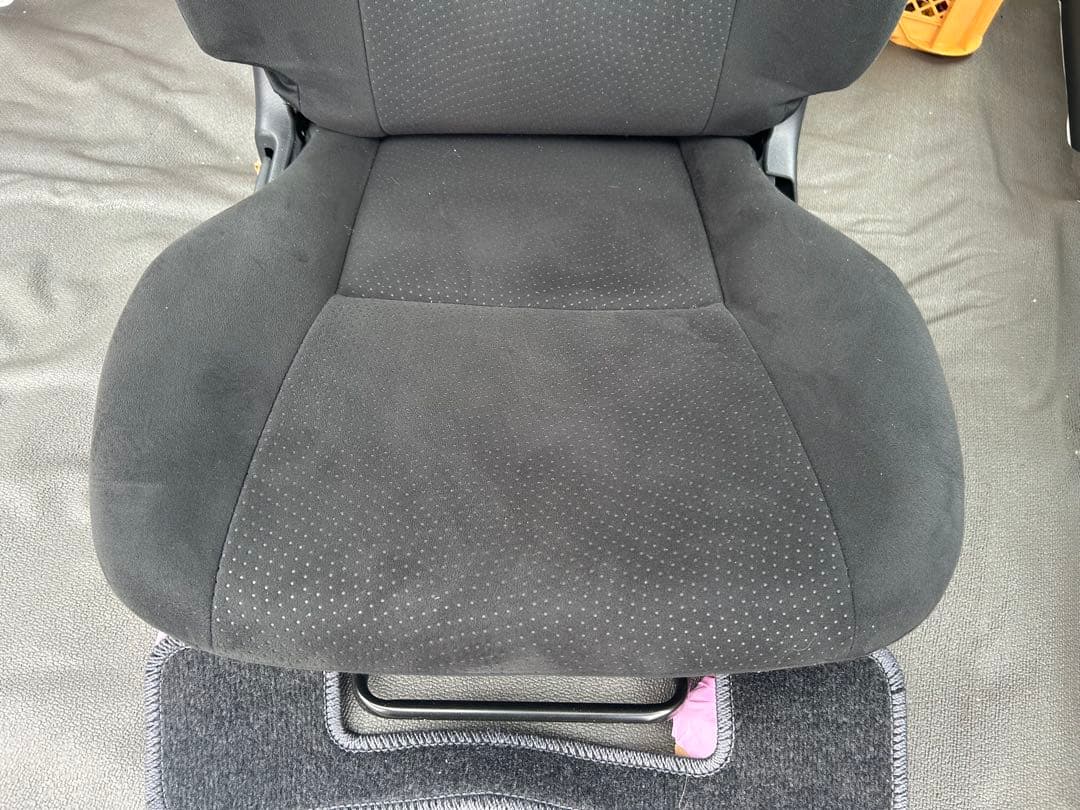 【美品】200系ハイエース　5型　運転席シート