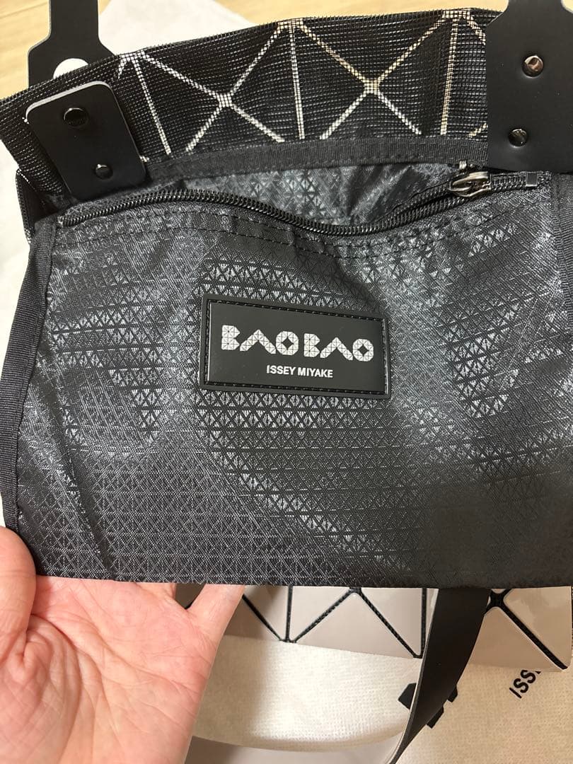 【未使用】BAOBAO バオバオイッセイミヤケ　大きいサイズトートバッグ グレー