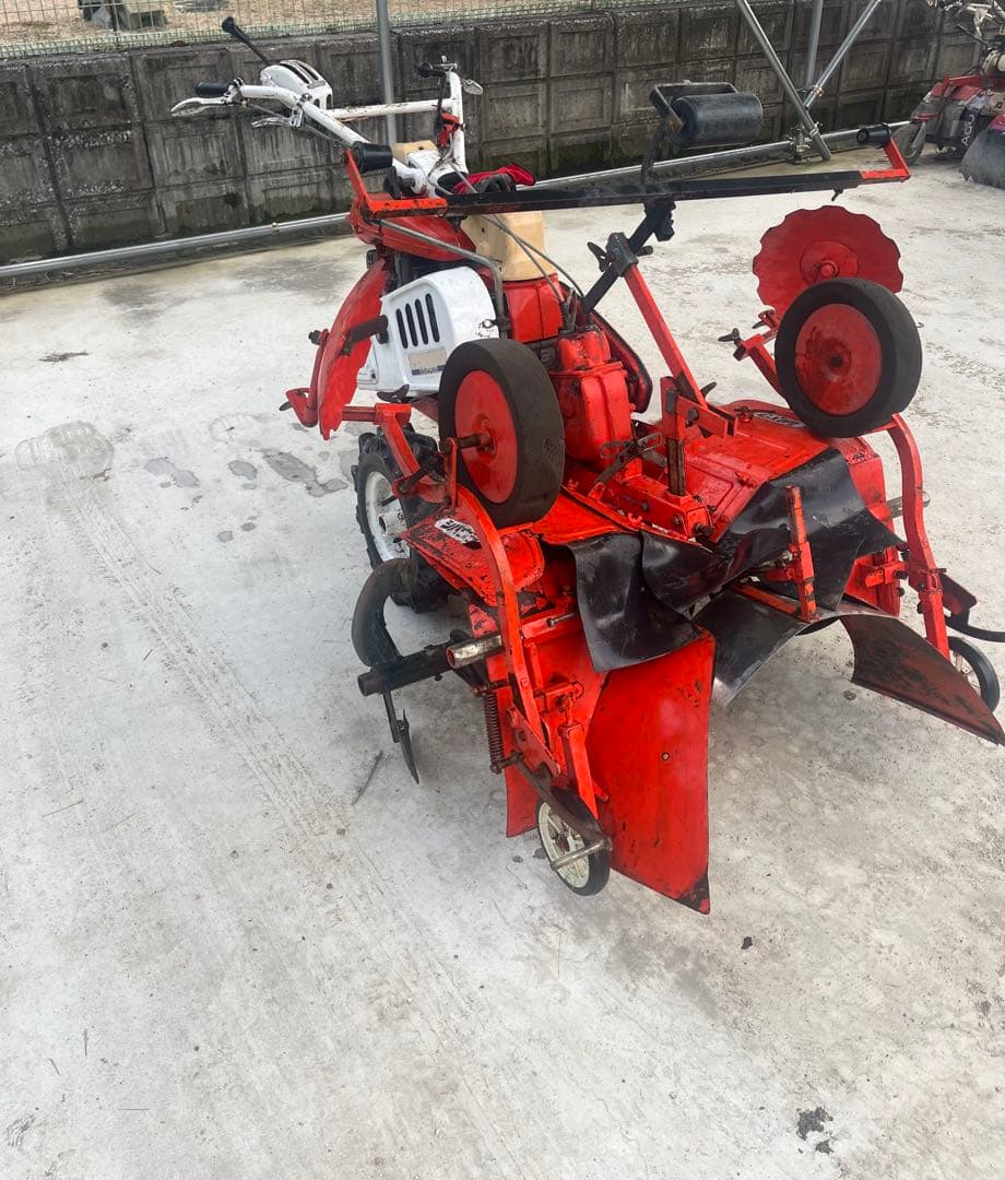 マルチャー　畝立て　引き取り