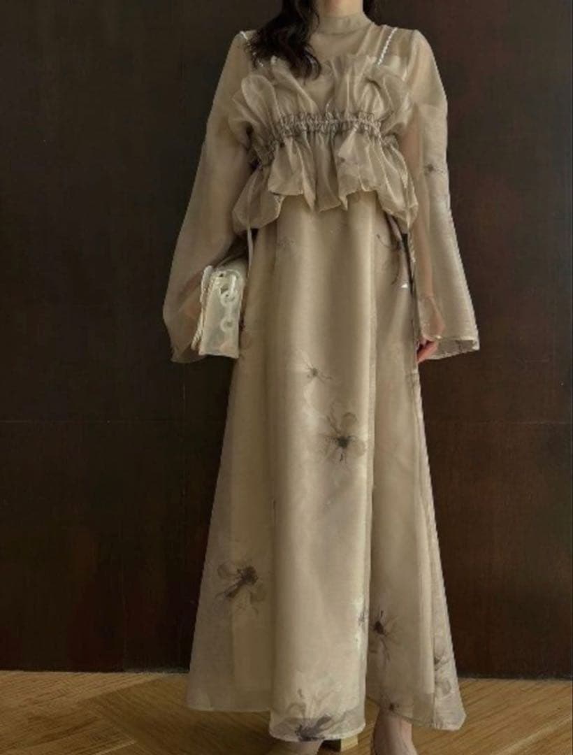 美品　willfully オケージョンドレス ワンピース TAN フリーサイズ