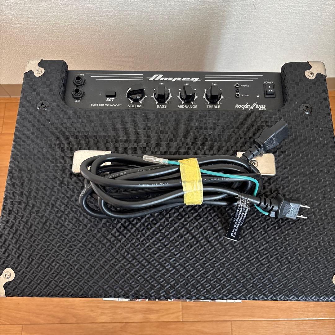 ベース Ampeg Rocket Bass RB-108
