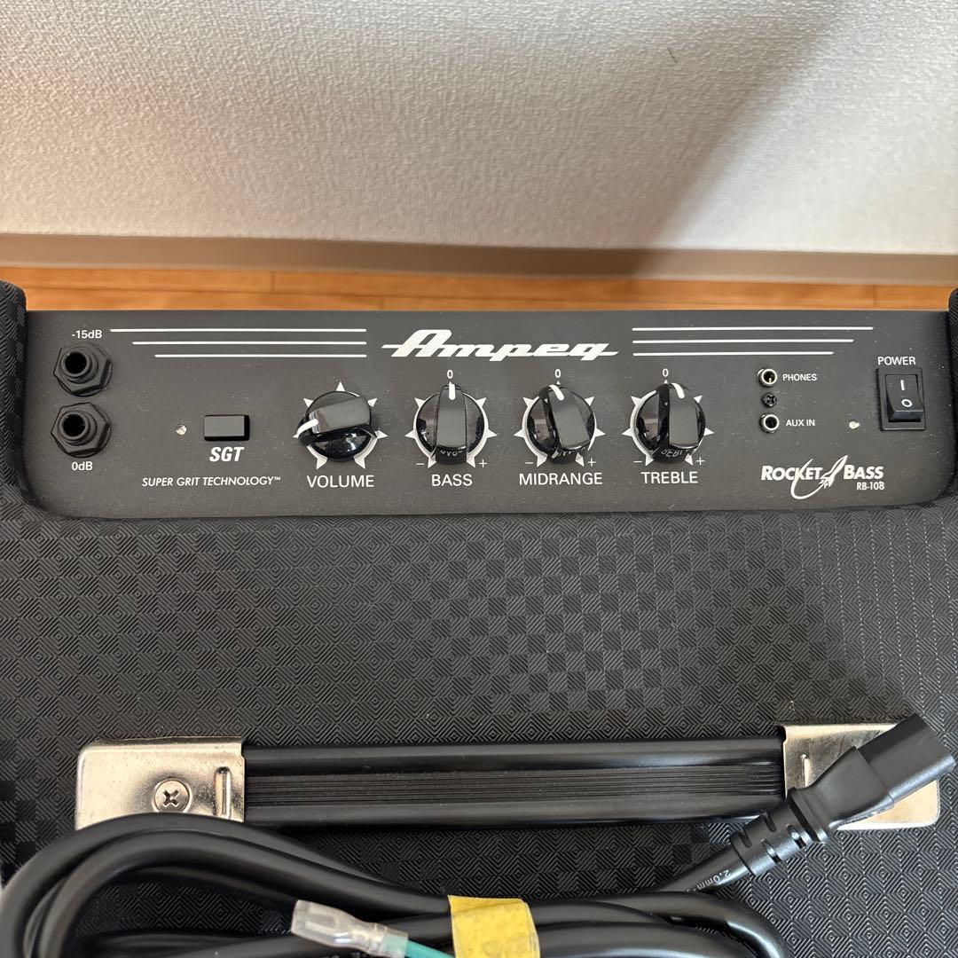 ベース Ampeg Rocket Bass RB-108