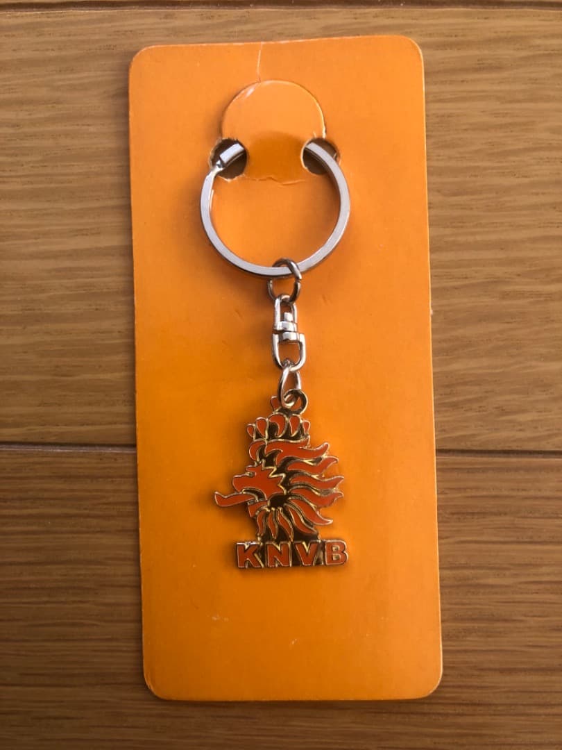 98年オランダ代表ユニフォーム　（オランダサッカー協会キーホルダー付き）