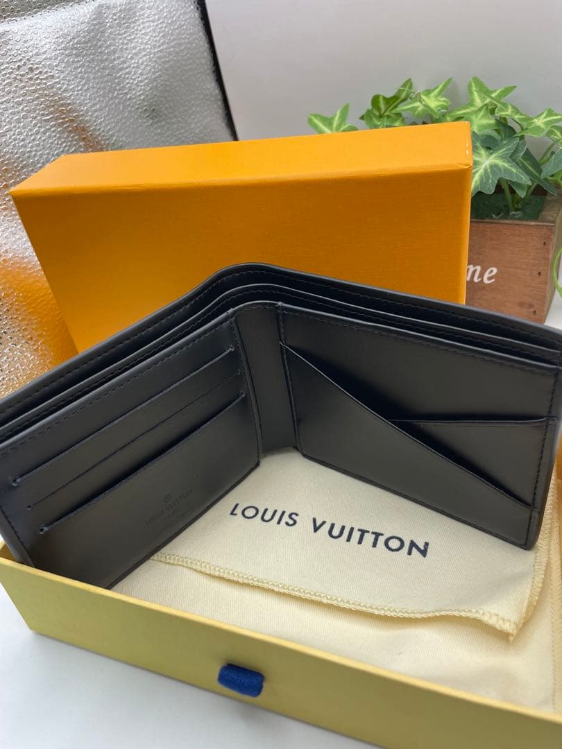 【美品】LOUIS VUITTON ポルトフォイユ・ミュルティプル 2つ折り財布