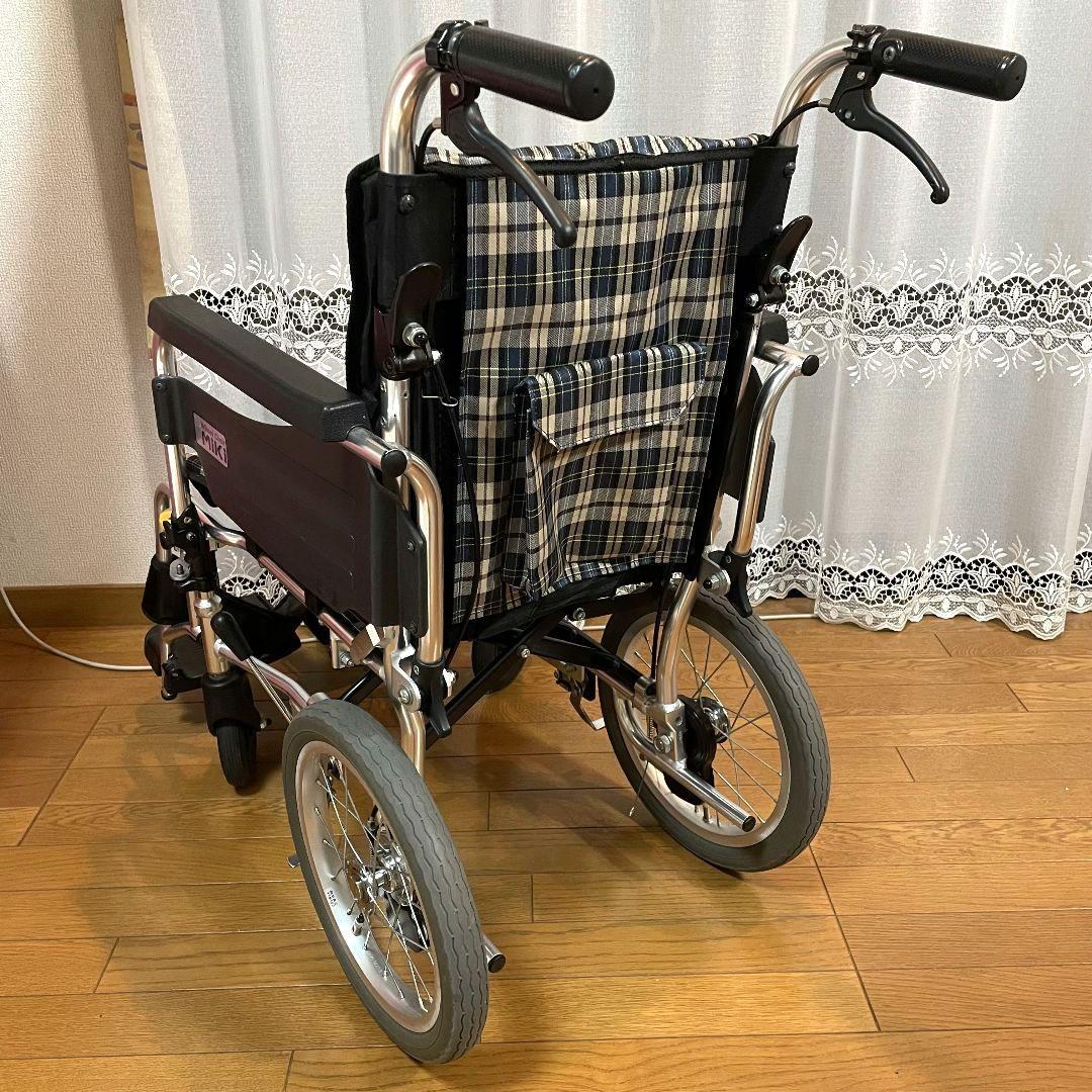 ♿️介助型 自立リハビリ訓練に最適 とても使いやすく便利な多機能タイプ 車椅子