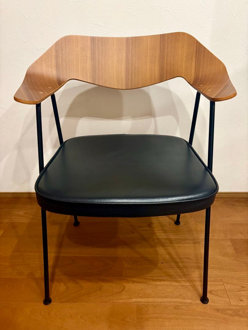 Case Furniture 675チェア ACTUS アクタス