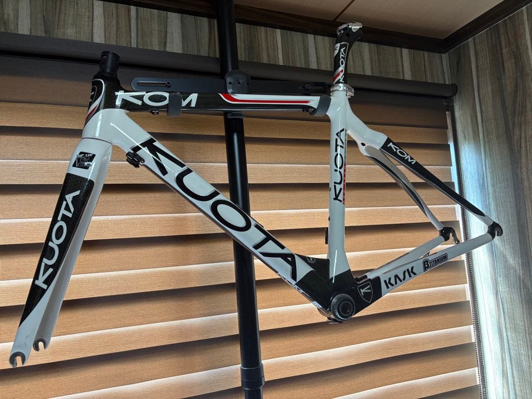 KUOTA KOM カーボンフレーム