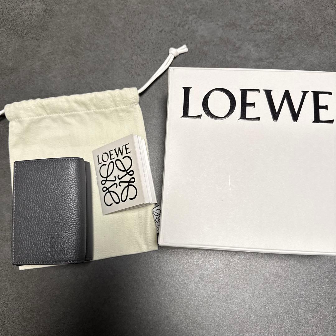LOEWE グレー 三つ折り財布