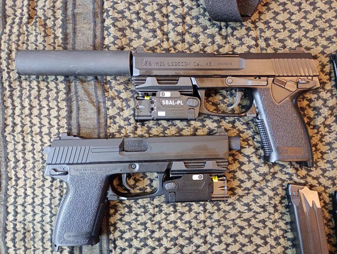 東京マルイsocom mk23 +マガジン、ホルスター等