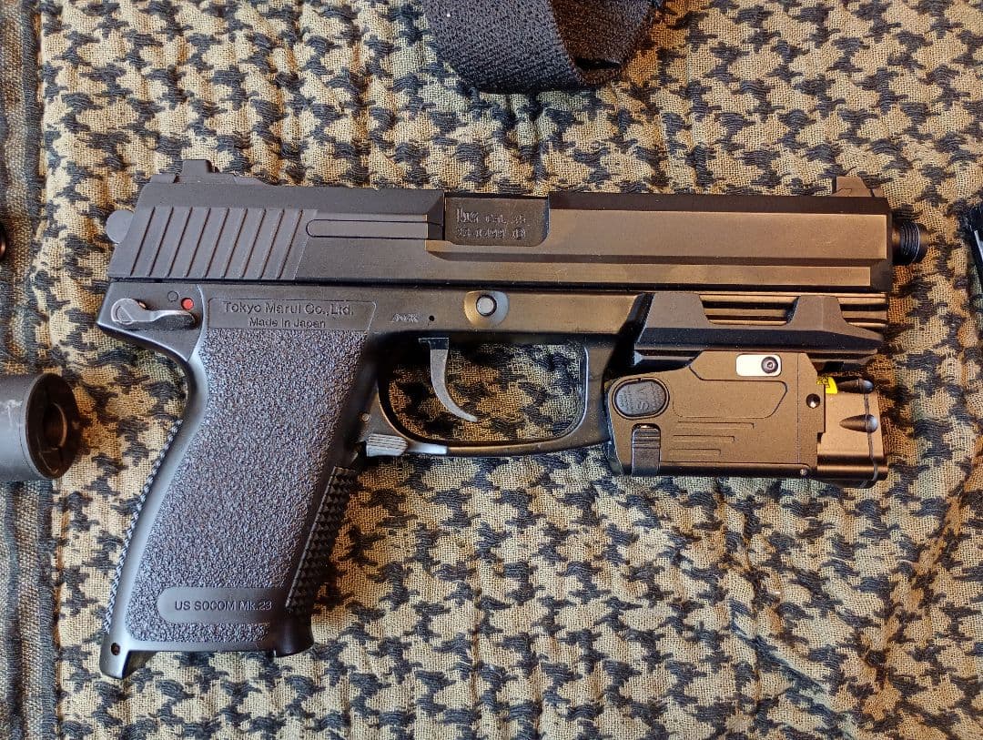 東京マルイsocom mk23 +マガジン、ホルスター等