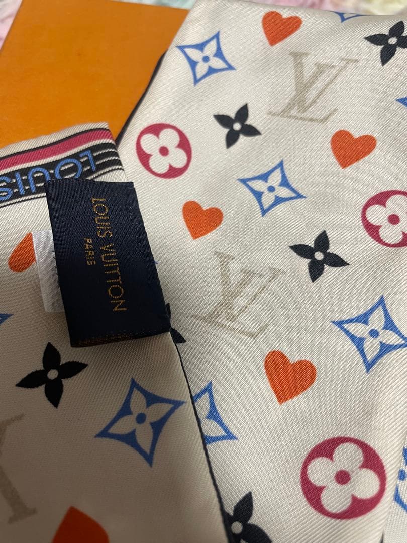 LOUIS VUITTON モノグラムスカーフ　ゲームオン　ハート♡