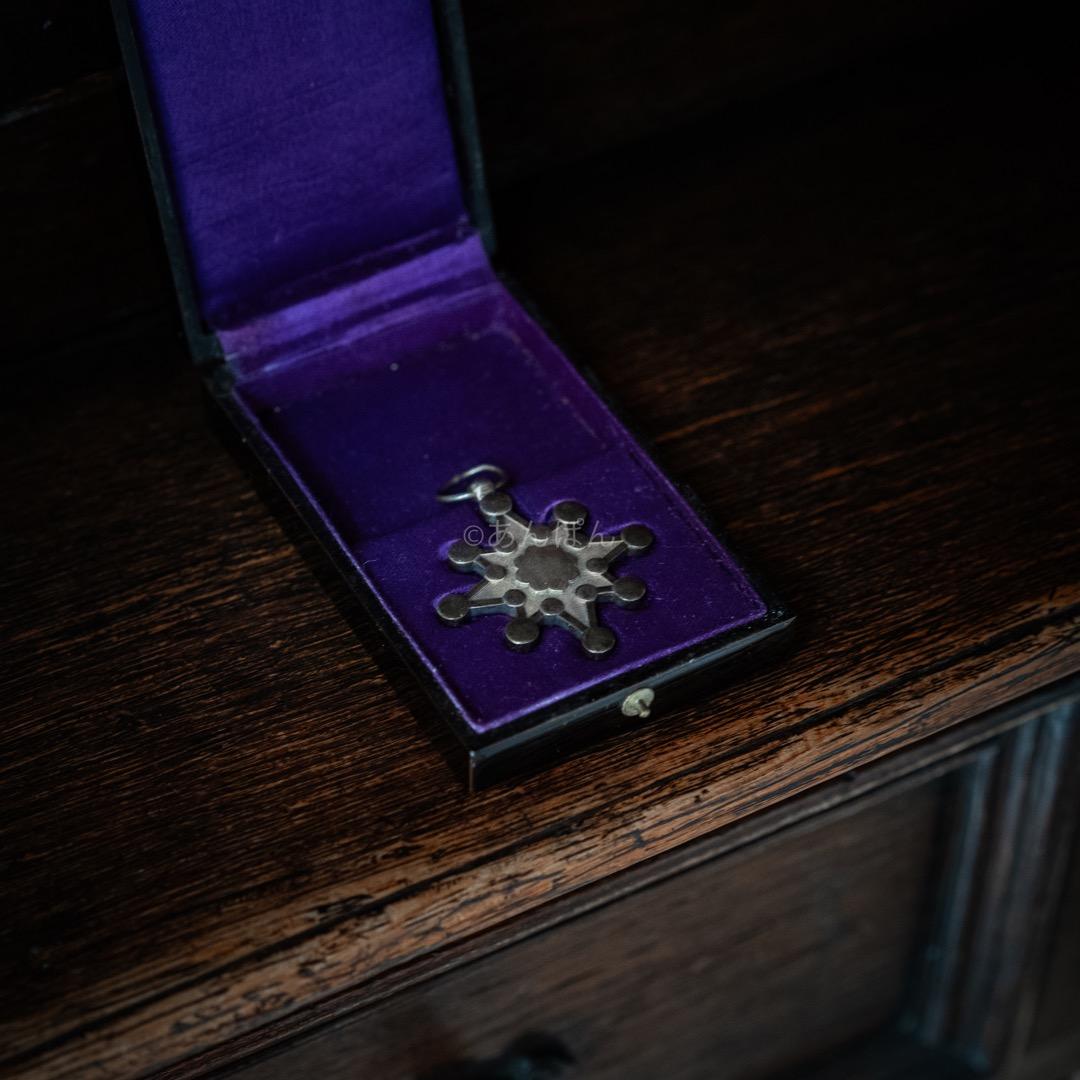 古物 アンティーク 勲八等瑞鳳章 瑞宝章 勲章 メダル ミリタリー 名誉 希少