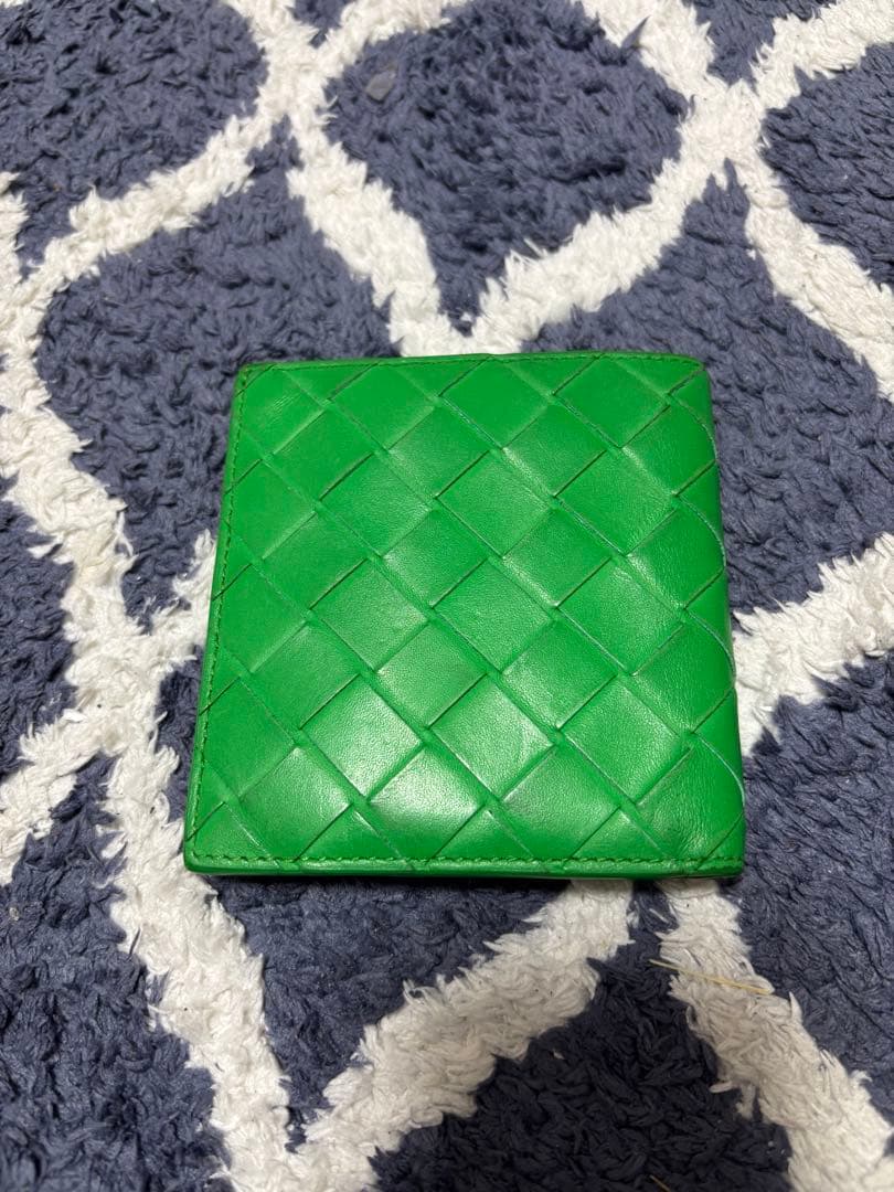 ボッテガヴェネタ ２つ折り　財布　グリーン