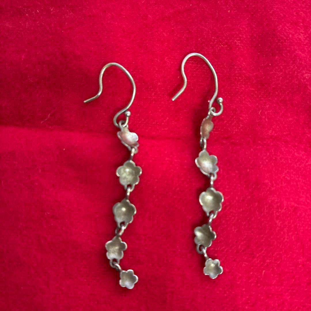 Me&Ro フラワー　シルバーピアス