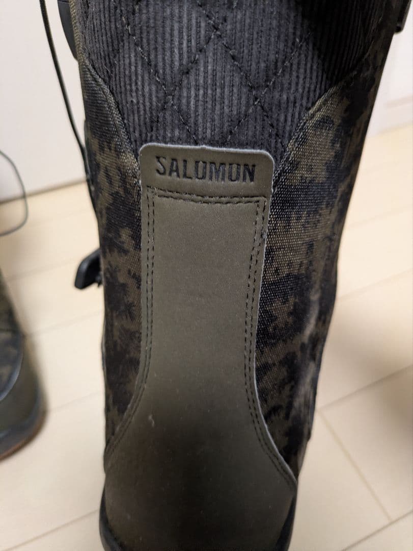 スノーボードブーツ　サロモン