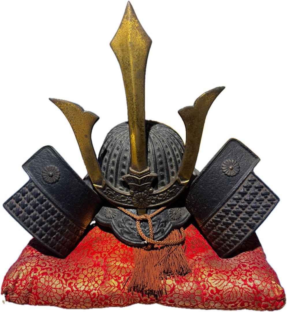 ⚫️ アンティーク 兜 伝統的 置物 端午の節句 五月人形 金属