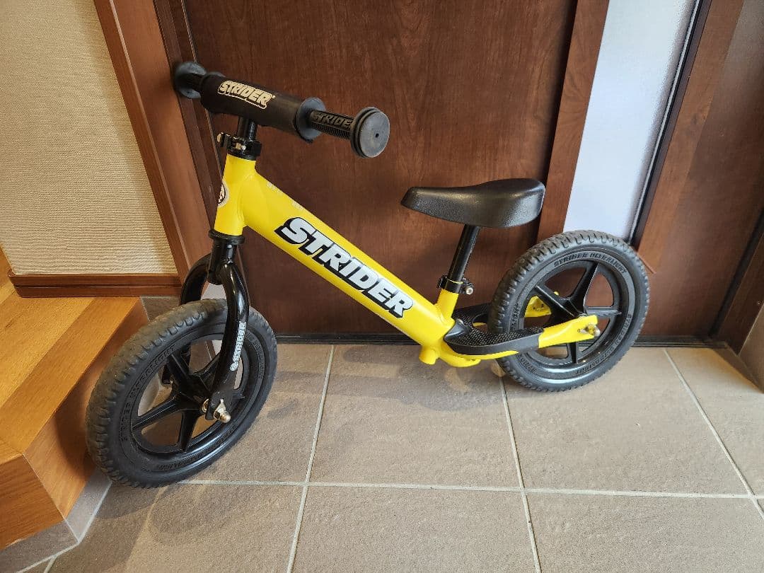 ストライダー 12インチ スポーツ バランスバイク キックバイク