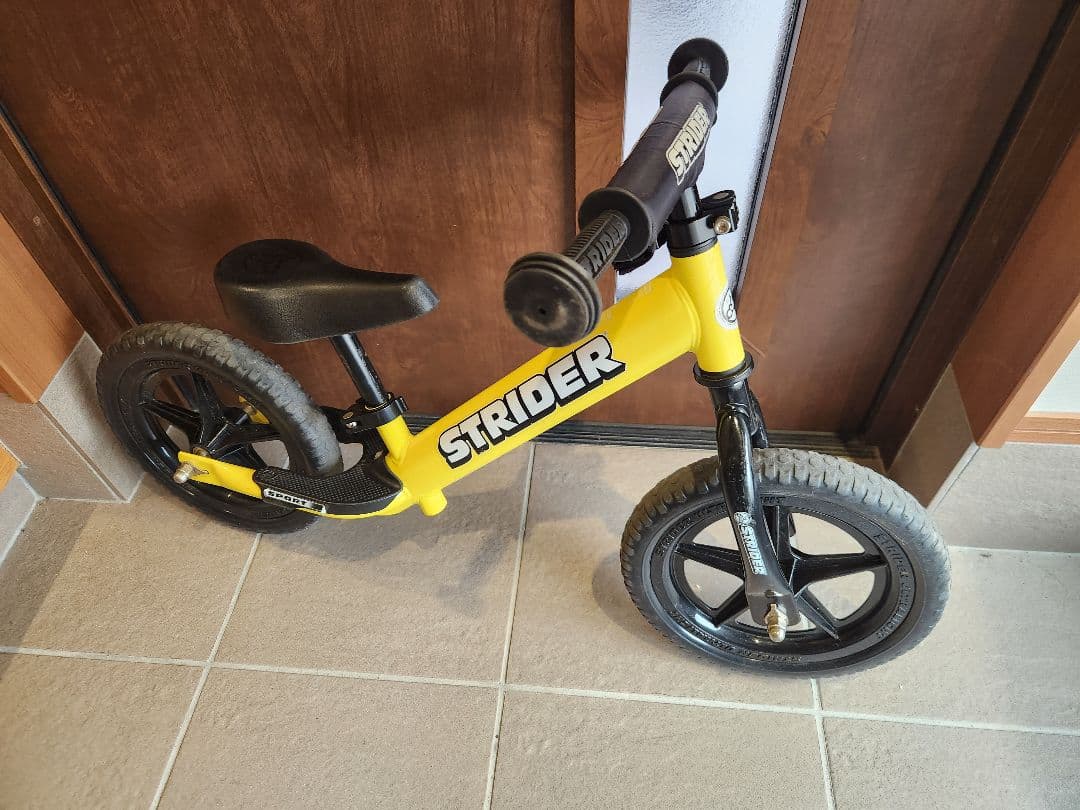 ストライダー 12インチ スポーツ バランスバイク キックバイク