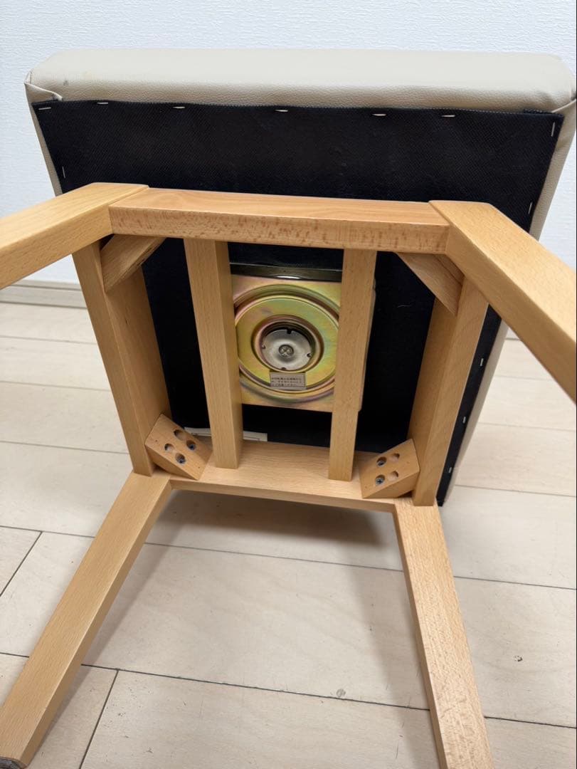 ニトリ　回転椅子