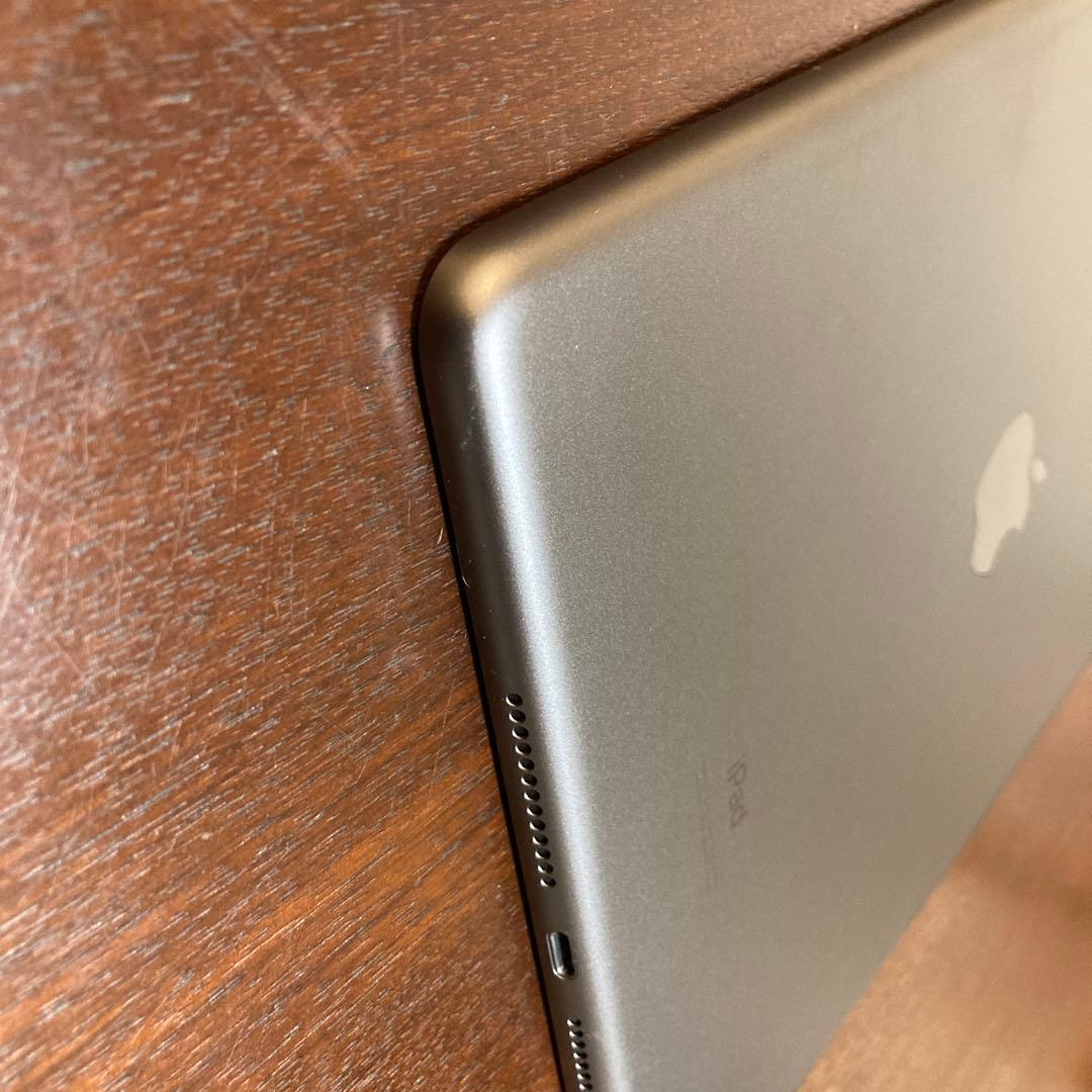 Apple iPad 第9世代 10.2インチ 本体　スペースグレー