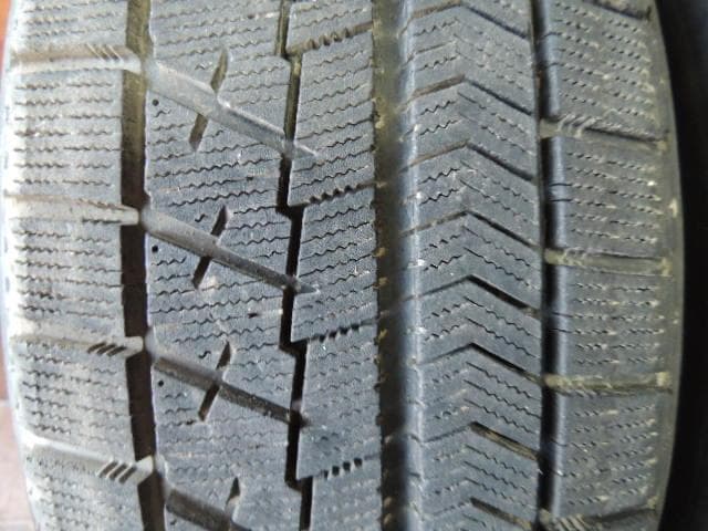 T635　205/60R16　ブリヂストン　スタッドレス2本　2019年製　シワ