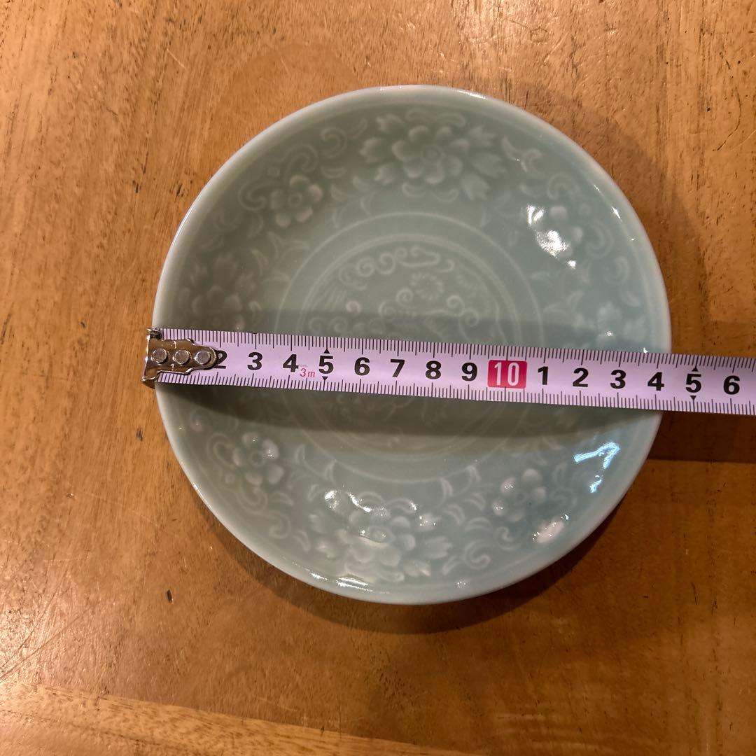 有田焼牡丹紋獅子陽刻皿 青白磁 平皿 小皿 獅子 和食器 骨董品 七枚