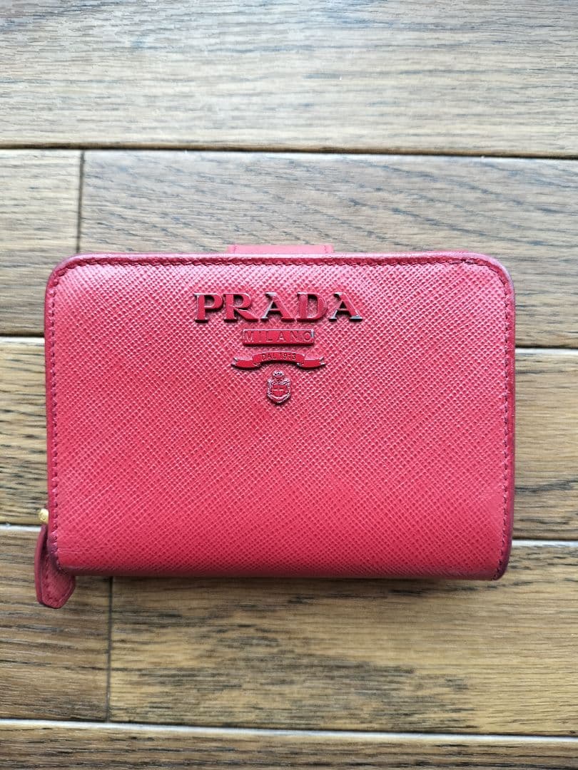 PRADA サフィアーノレザー 二つ折り財布 赤
