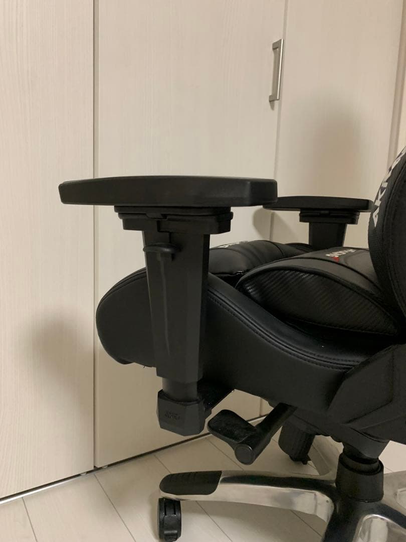 引き取り限定　AKRACING カーボンブラック Premium