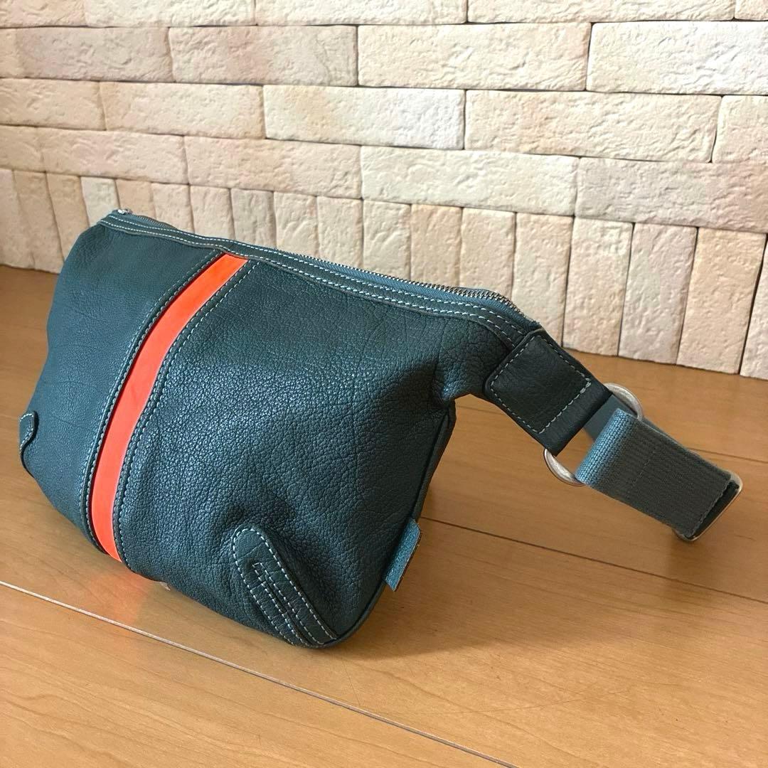 Paul Smith シボ革ボディバッグ \"with STRIPE TRIM\"