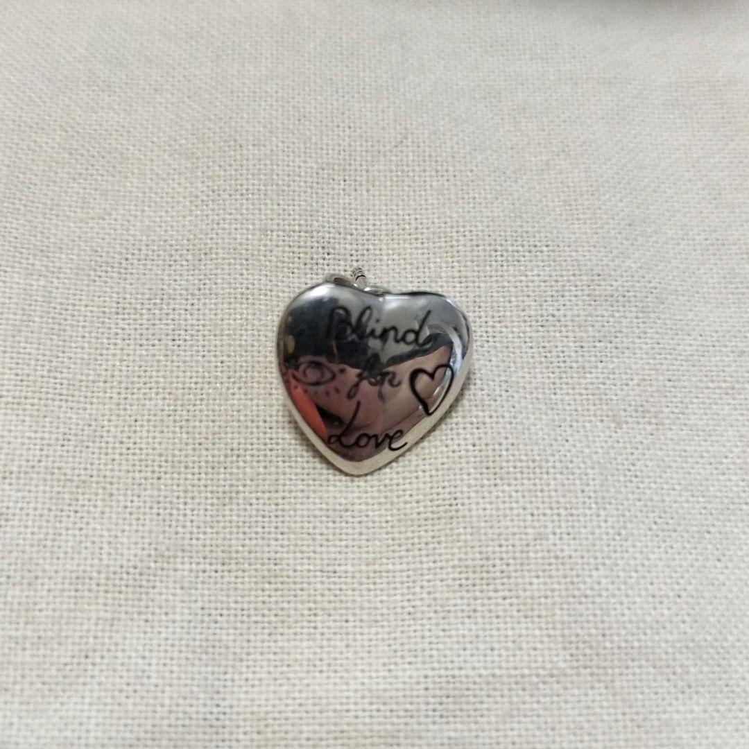 GUCCIグッチBlind for Loveブラインドフォーラブ ハート型ピアス